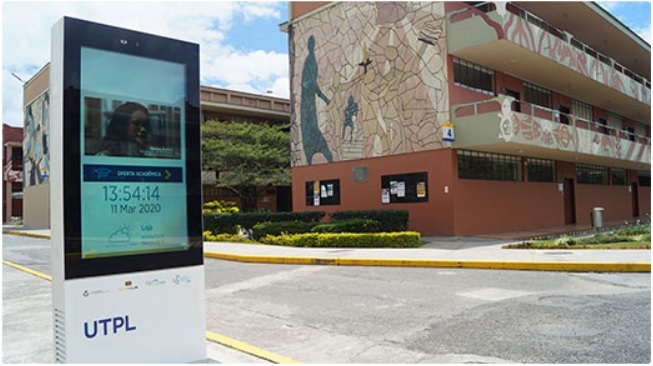 NoMobi Trex 55 inch menu presentation, service promotion, information about available rooms, room reservations