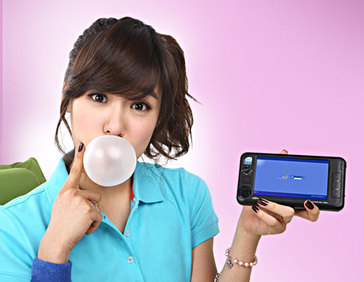 Girl with Viliv UMPC