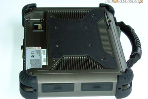 Industiral Winmate R12ID8M-RTM7CA3G