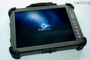 Industiral Winmate R12ID8M-RTM7CA3G