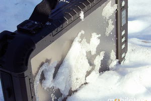 Industrial Winmate R12IS8M-RTM7GP