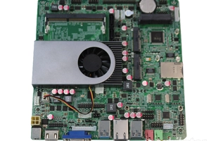 Industrial Computer Fanless MiniPC IBOX-J1900C v.1