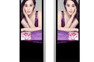 Wyświetlacz Digital Signage z funkcją automatycznej aktualizacji treści