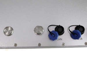 Cichy komputer panelowy do zakładów przemysłowych