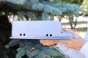 Czarny metalowy komputer do zakładów