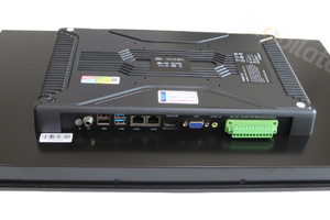 Panel PC odporny na drgania i wibracje