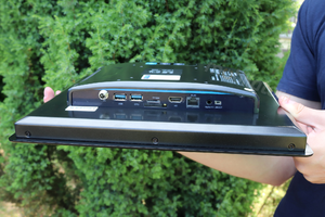 Nowoczesny komputer panelowy do przemysłu chemicznego