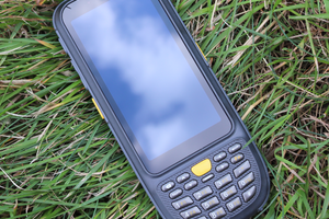 Nowoczesny przemyslowy smartfon c60