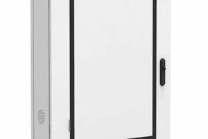 NoMobi Trex 65W v.4.1 - mrozoodporny i wodoodporny zewnętrzny kiosk informacyjny interaktywny, z dotykową matrycą 65 cali, czytelną w słońcu (o rozdzielczości 4K), łączność 4G, alarm i dostawa drogą kolejową ok. 25 dni