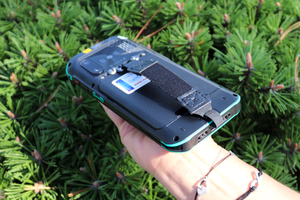  Przenośny skaner kodów przemysłowy dla pracowników terenowych  z Android 11 OS, modułem NFC, dotykowym ekranem IPS, oraz ze skanerem 2D MobiPad H-H5