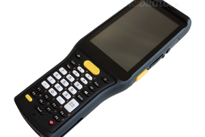 Mobilny kolektor  odporny na niskie i wysokie temperatury  o wzmocnionej konstrukcji  z modułem NFC Chainway C61-VC 