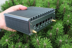 Wielofunkcyjny małych rozmiarów komputer przemysłowy odporny na wysokie temperatury Specjalistyczny  HDMI i procesorem Intel i3, 4GB RAM, 128GB SSD  yBOX-X56