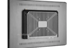 Front panelu IP65 z czterema portami USB w 17-I510