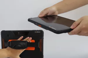 Tablet z normą IP68