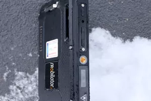 Niezniszczalny tablet na trudne warunki atmosferyczne i mechaniczne