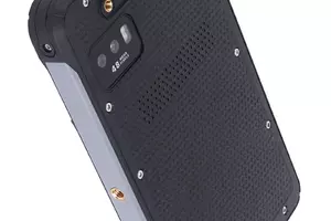 Wodoodporny tablet z jasnym ekranem dla kurierów miejskich