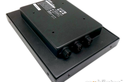 Wodoodporny monitor panelowy do zakładów produkcyjnych