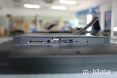 Monitor reklamowy o podwyższonej odporności mechanicznej