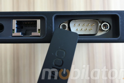 Tablet o konstrukcji wzmocnionej do przemysłu