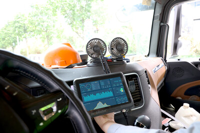 Emdoor V80J Wodoodporny tablet do użytku w pojazdach rolniczych