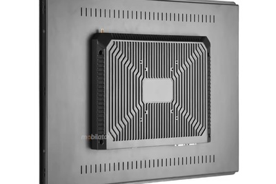 Solidny panel 15-I510 z certyfikatem odporności IP65