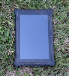 Emdoor I10U v.10 - Pyoodporny 10.1 calowy tablet z Windows 10 IoT, BT 4.2, AR Film, czytnikiem kodw 1D MOTO, NFC , 4G, 8GB RAM i 128GB ROM - zdjcie 10